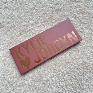 Kylie Cosmetics Jordyn Eyeshadow Palette - Rose and Gold
